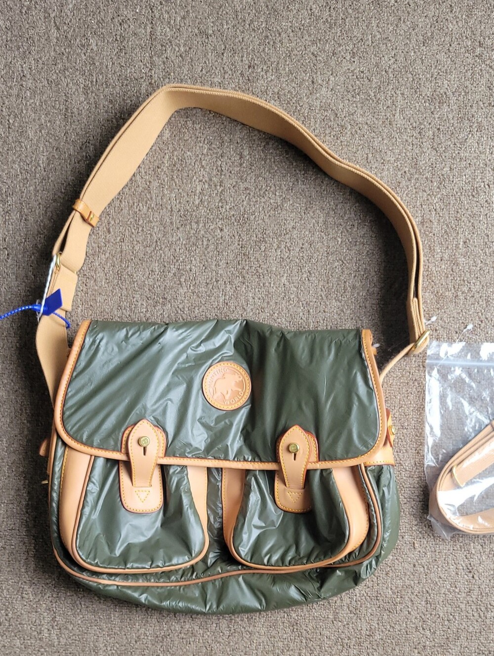NWT HUNTING WORLD Khaki Beige Battue Cloth Crossbody Messenger Shoulder Bag